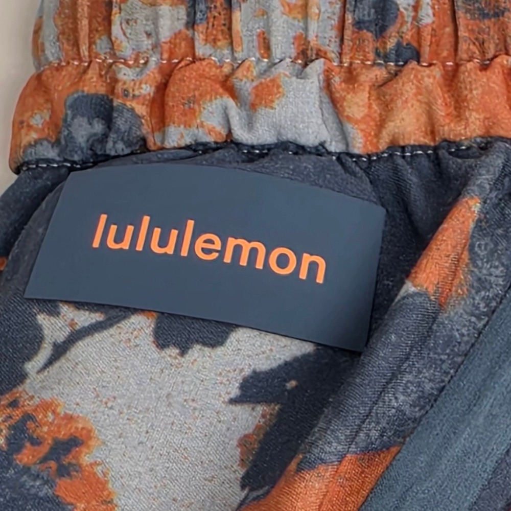 Lululemon Mens Camo Athletic Shorts Orange Blue Mesh Pocket LM7B06S Size M - Picture 8 of 11